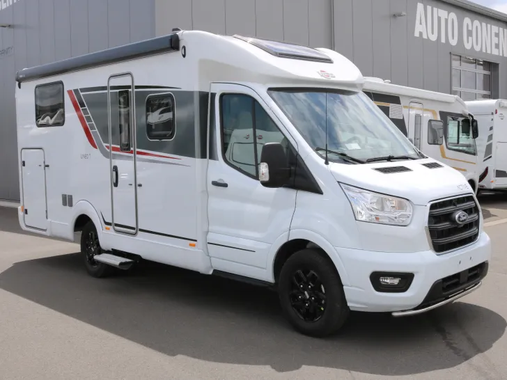 Fahrzeugbild Bürstner Lineo T 700 AT8G+Markise+Multimedia+SAT&Solar #1