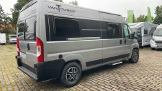 Schräg Hinten