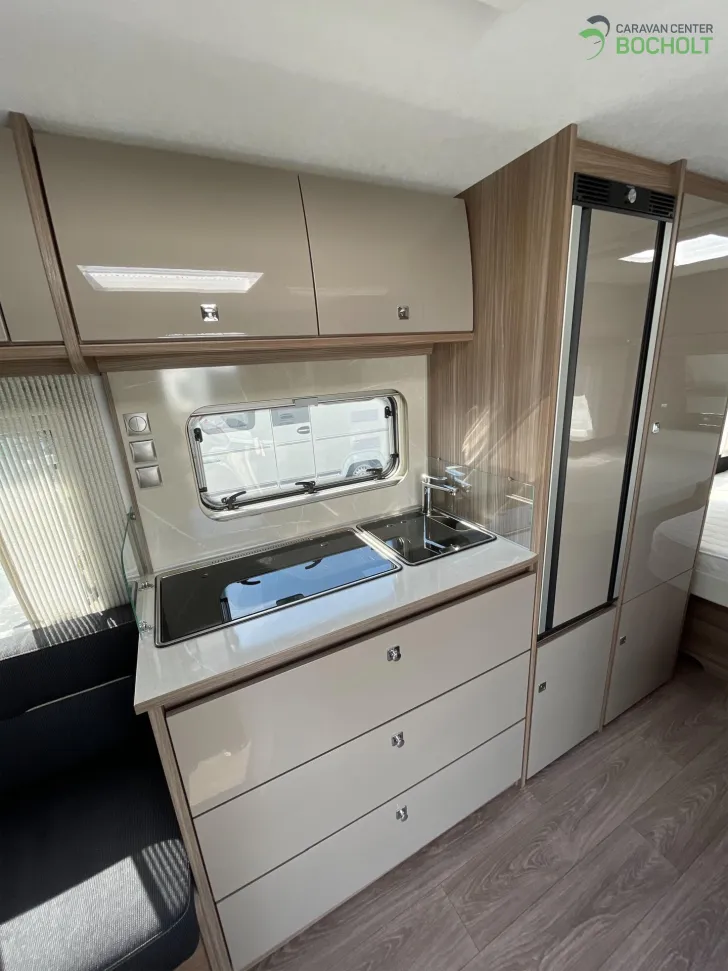 Fahrzeugbild Fendt Tendenza 515 SG Rollrost / Markise / Fliegenschutztür #7