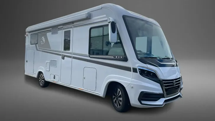 Schräg Vorne Knaus Sun I 700 LEG