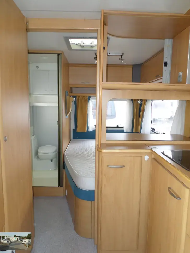 Fahrzeugbild Knaus Südwind 500 TF Nr. 93 - franz. Bett, RSG #17