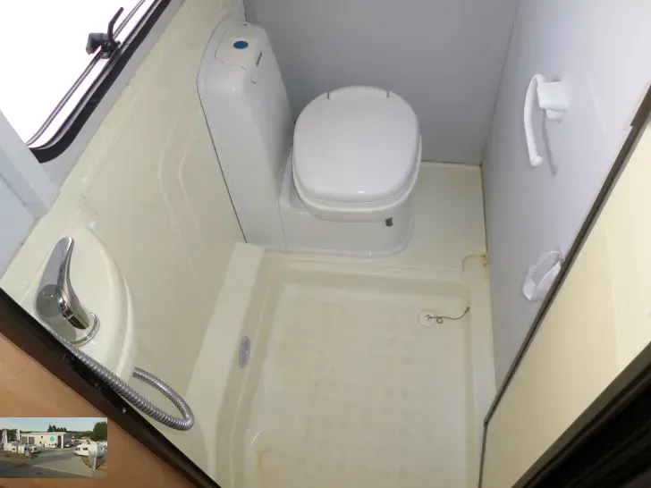 Fahrzeugbild Knaus Südwind 500 TF Nr. 93 - franz. Bett, RSG #24