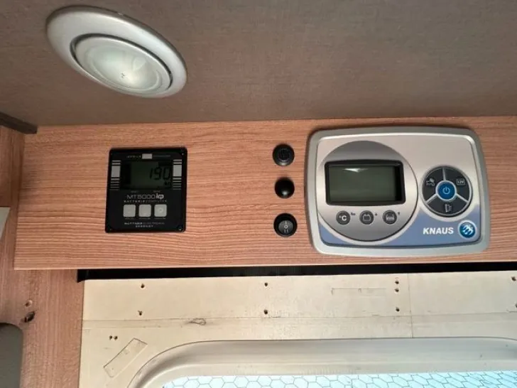 Fahrzeugbild Knaus Sky Traveller 500 - TOP-ANGEBOT #25