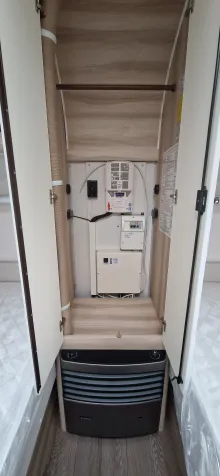 Fahrzeugbild Hobby De Luxe 460 LU #8