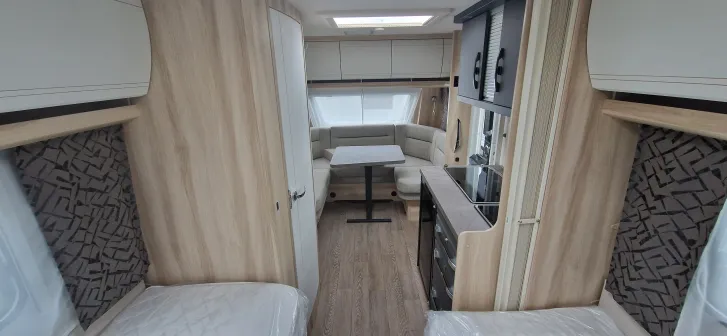 Fahrzeugbild Hobby De Luxe 460 LU #10
