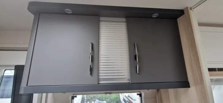 Fahrzeugbild Hobby De Luxe 460 LU #12