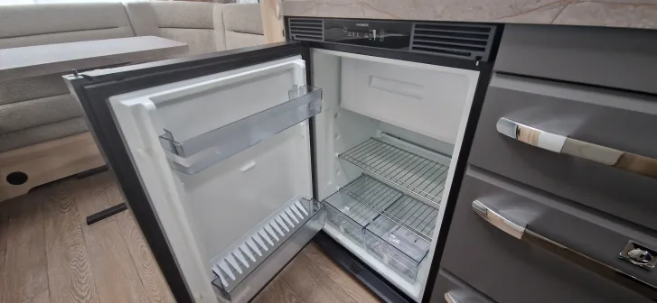 Fahrzeugbild Hobby De Luxe 460 LU #13