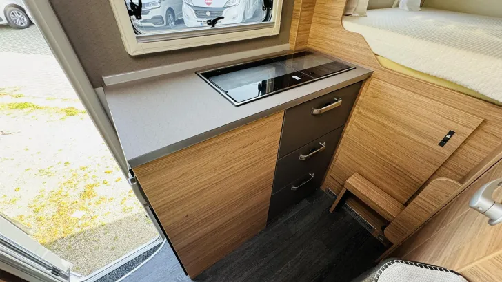 Fahrzeugbild Weinsberg X-CURSION VAN 500 MQ EDITION [PEPPER] #17