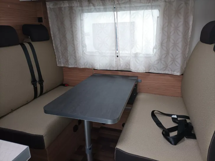 Fahrzeugbild Weinsberg CaraHome 650 DG #10