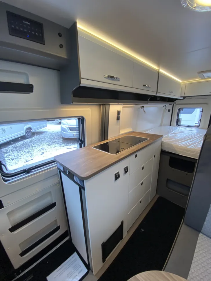 Fahrzeugbild Hobby Vantana De Luxe K60 FT #8