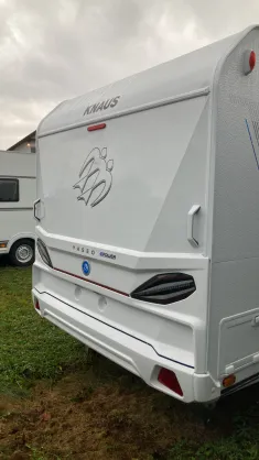 Schräg Hinten