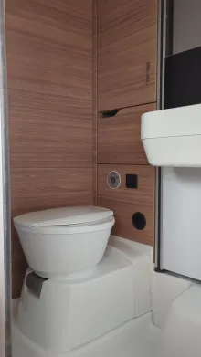 Toilette Weinsberg X-CURSION VAN 500 LT EDITION [PEPPER]