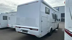 Schräg Hinten