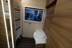 Bild 24 Knaus Sun I 900 LEG 180 PS Automatik Creme-Leder