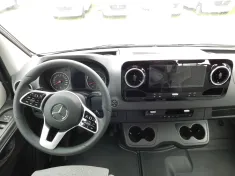 Bild 12 Frankia Yucon 6.0 BD 4x4 ehemaliges Mietfahrzeug