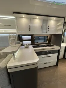 Fahrzeugbild Hobby Excellent 560 CFe Modell 2025 / 2000 Kg Achse #7