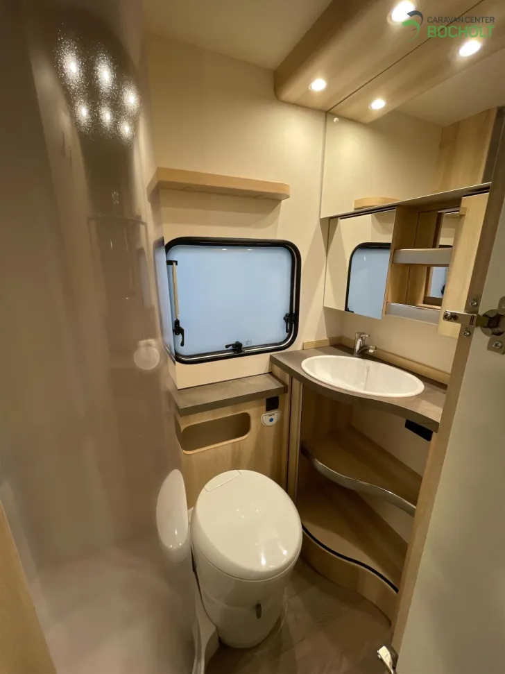 Fahrzeugbild Hobby De Luxe 545 KMF Modell 2025 / 2000 Kg Achse #13