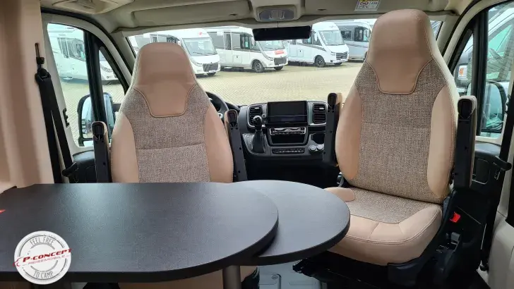 Fahrzeugbild Malibu Van Comfort 640 LE charming GT skyview *junger Gebrauchtwagen* #7