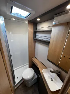 Bild 13 LMC Tourer Lift H 634 ähnlich H630