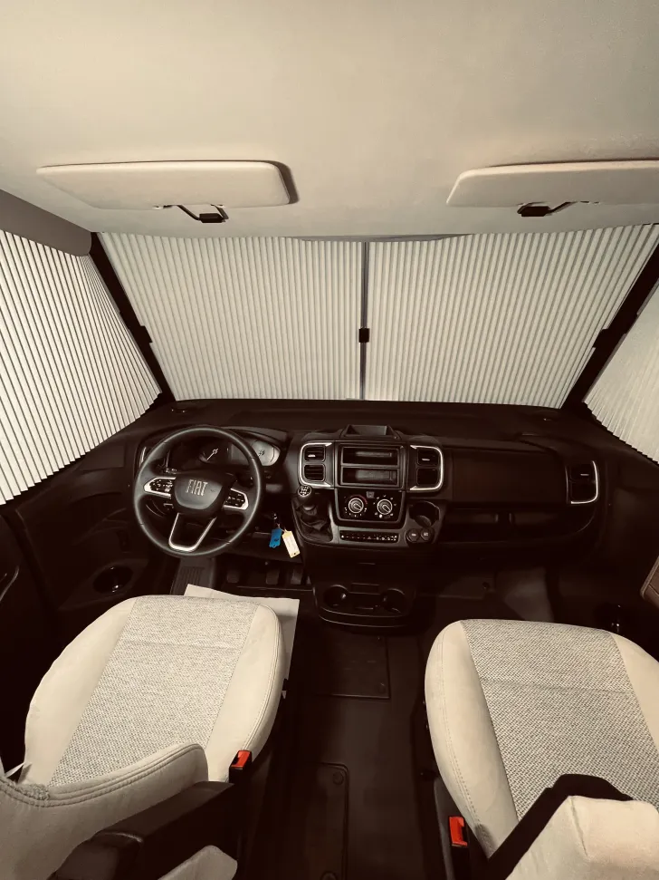 Fahrzeugbild Carado I 338 #6