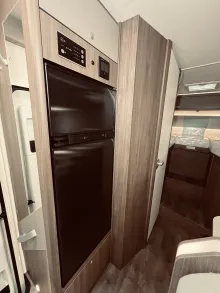 Fahrzeugbild Carado I 338 #11