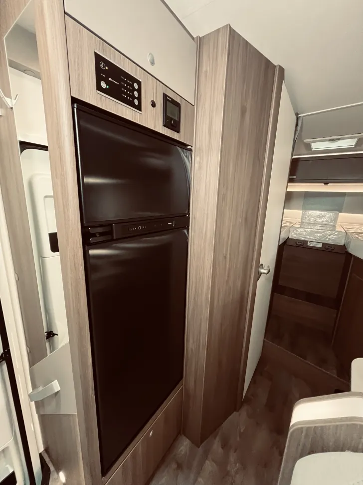 Fahrzeugbild Carado I 338 #11