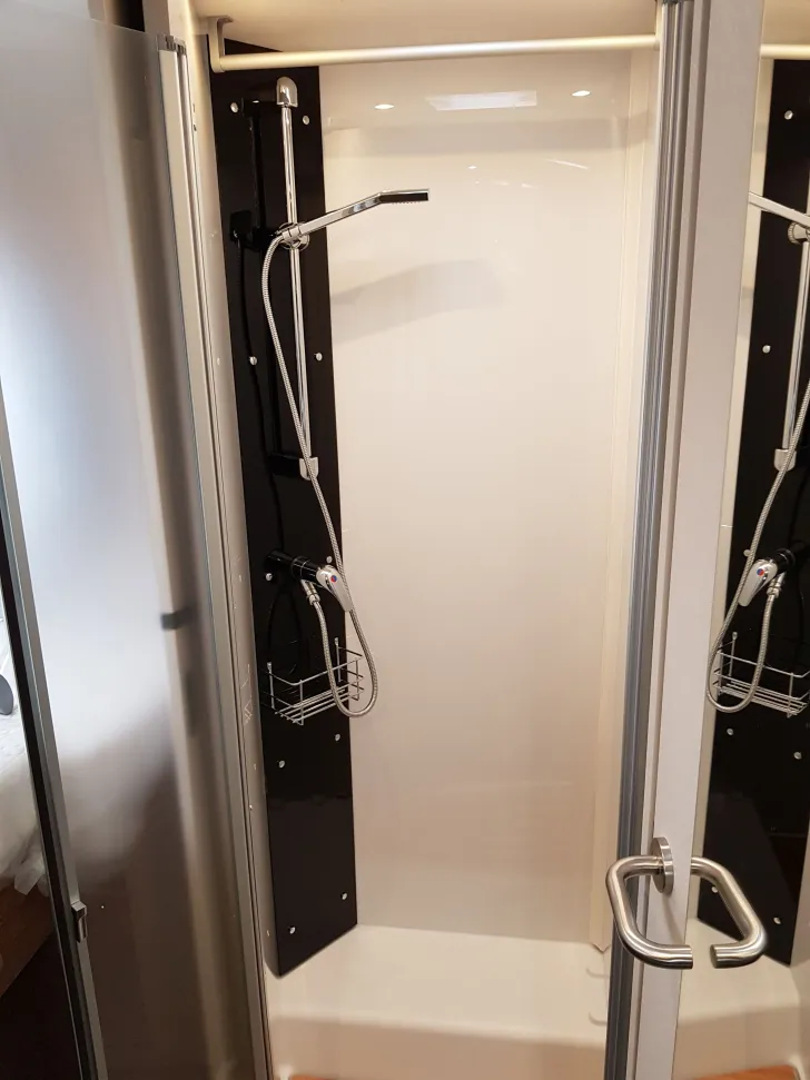 Fahrzeugbild Dethleffs Trend T 7057 EB Hubbett+Einzelbetten* #12