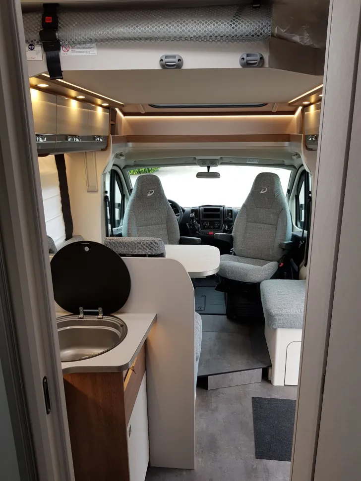 Fahrzeugbild Dethleffs Trend T 7057 EB Hubbett+Einzelbetten* #13