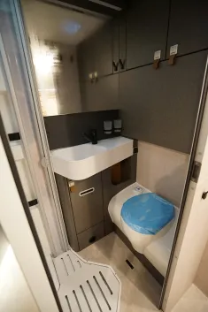 Bild 12 Hymer ML-T 580 (Autom. Solar RFK Autark Leder Navi)