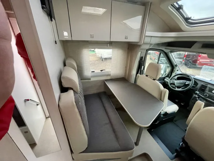 Fahrzeugbild Bürstner Lineo T 700 #6