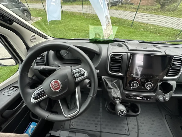 Fahrzeugbild LMC Cruiser V 646 G #6