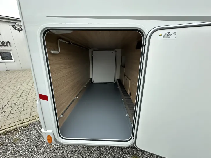 Fahrzeugbild LMC Cruiser V 646 G #14