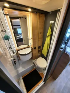 Bild 14 Dethleffs Globebus Camp T 4 Active Verfüg./Sparen Sie 3.457,- €