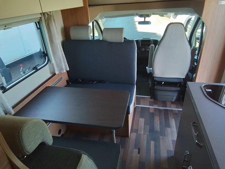 Fahrzeugbild Weinsberg CaraHome 650 DG #10