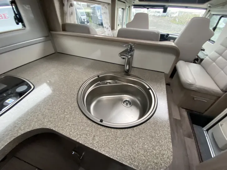 Fahrzeugbild Kabe Imperial i860 LGB #9