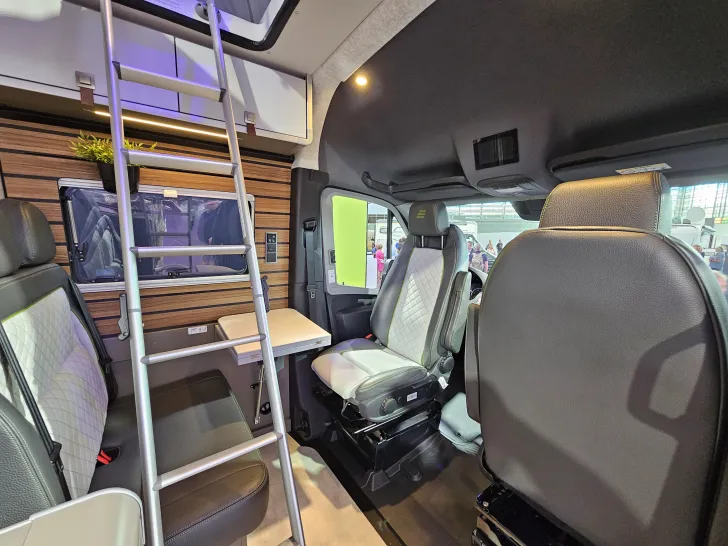 Fahrzeugbild Hymer Camper Van Grand Canyon S CrossOver AHK*Solar*Inverter*Leder* #8