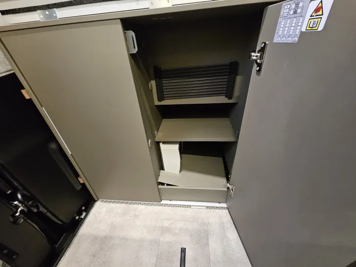 Fahrzeugbild Hymer Camper Van Grand Canyon S CrossOver AHK*Solar*Inverter*Leder* #28