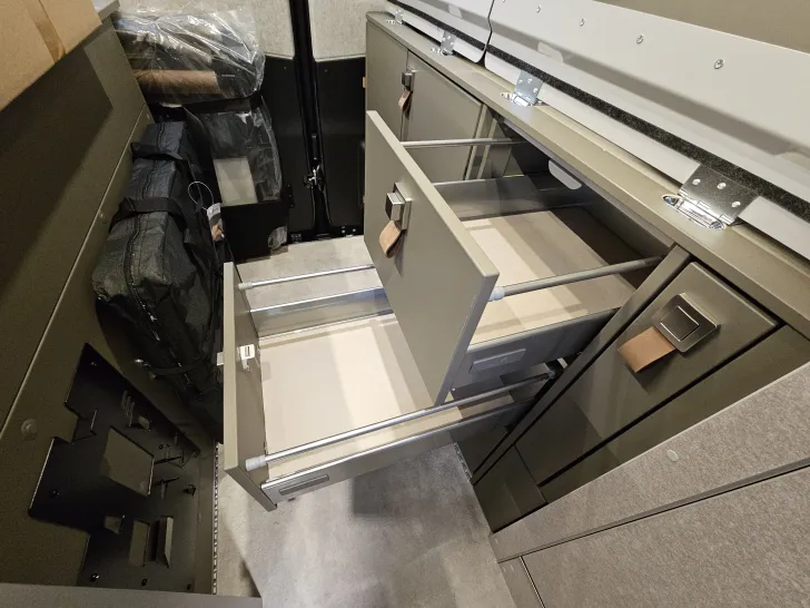 Fahrzeugbild Hymer Camper Van Grand Canyon S CrossOver AHK*Solar*Inverter*Leder* #30