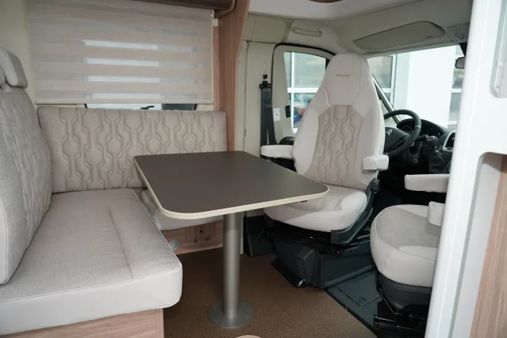 Fahrzeugbild Bürstner Limited T 690 G (21) SAT+TV, Navi + RFK #8