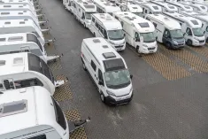 Bild 5 LMC Innovan 600 *Mj.25*Querbett*FIAT*