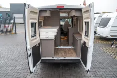 Bild 7 LMC Innovan 600 *Mj.25*Querbett*FIAT*