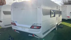 Schräg Hinten