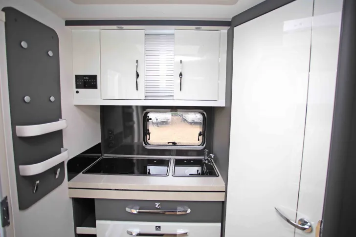 Fahrzeugbild Hobby Excellent 460 SL #8