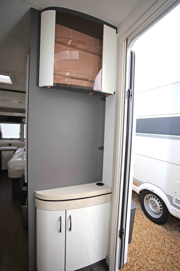 Fahrzeugbild Hobby Excellent 460 SL #16