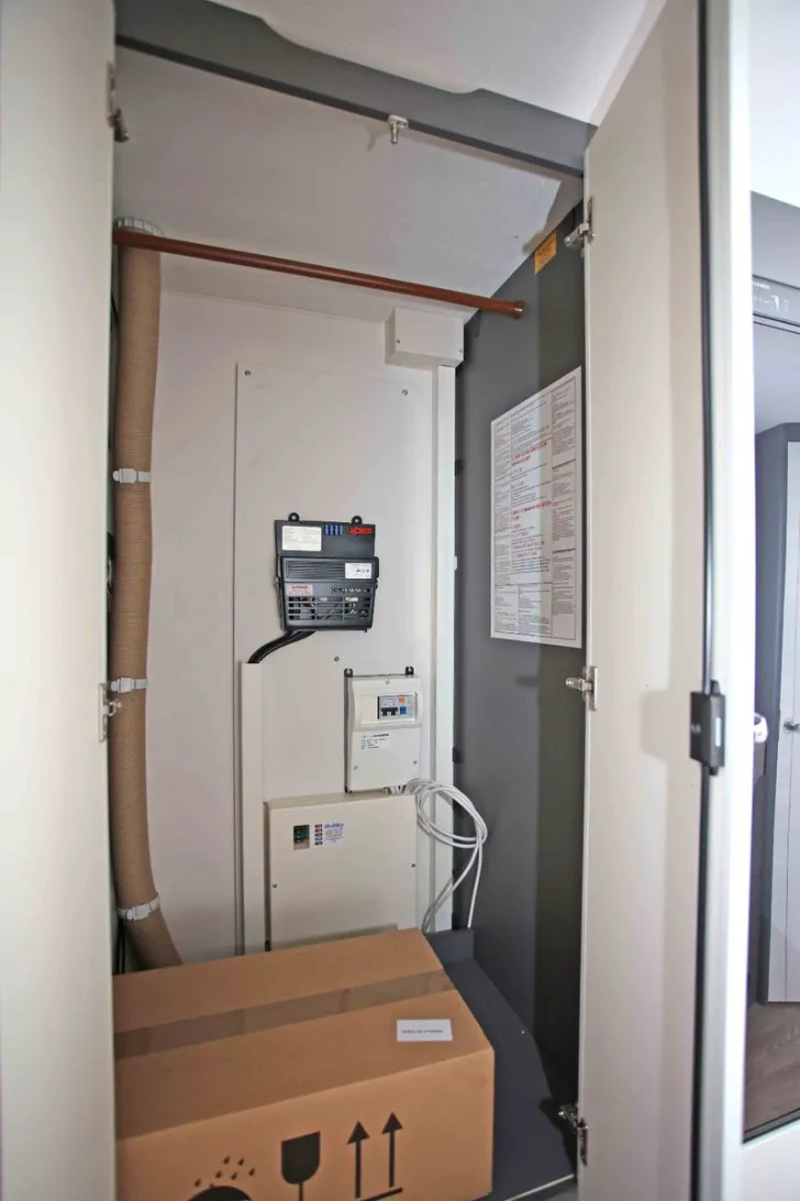 Fahrzeugbild Hobby Excellent 460 SL #19