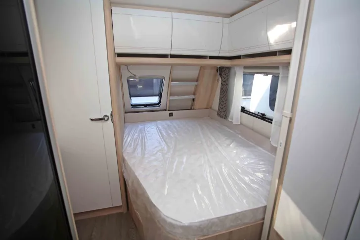 Fahrzeugbild Hobby De Luxe 460 UFe #4