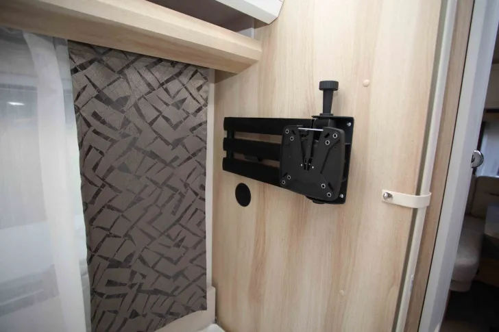 Fahrzeugbild Hobby De Luxe 460 UFe #11