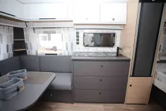 Bild 9 Fendt Apero 465 SFB