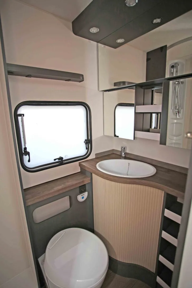 Fahrzeugbild Hobby Excellent Edition 545 KMF #16