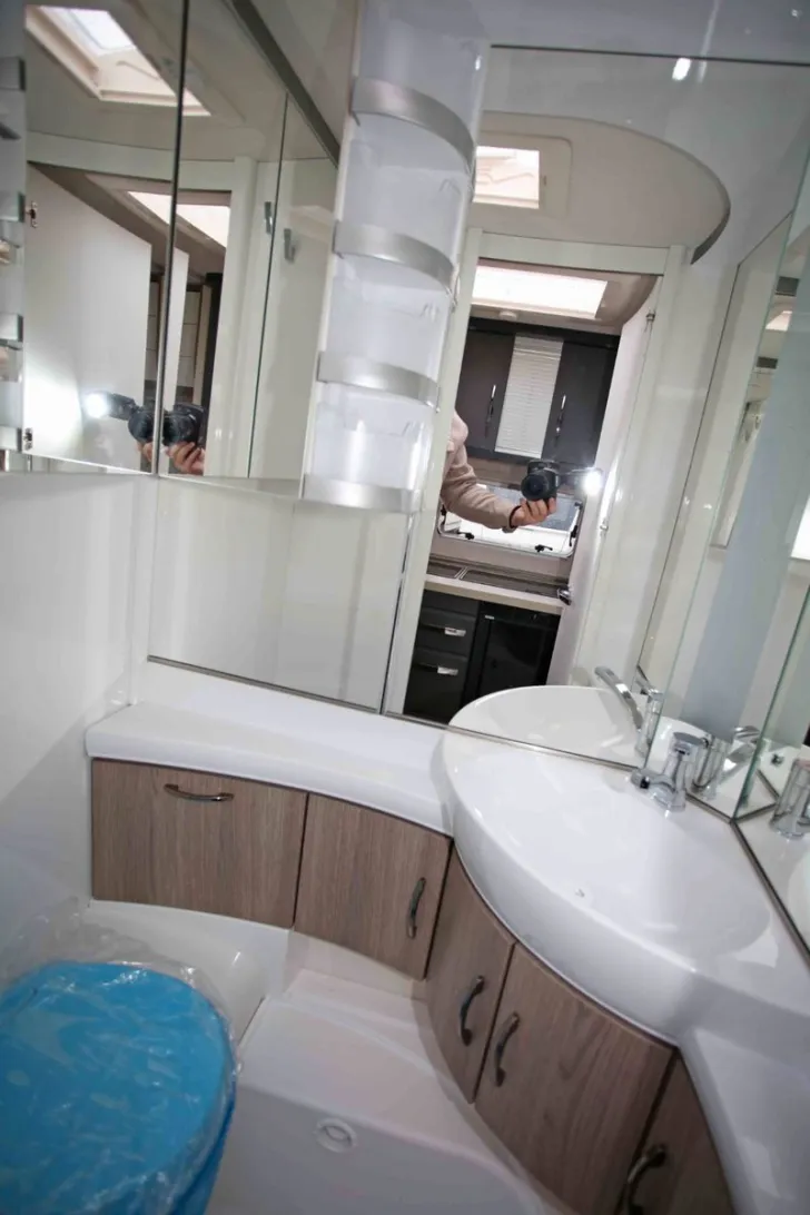 Fahrzeugbild Hobby OnTour 460 DL #13